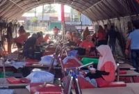 Dinas Perdagangan Padang menggelar aksi donor darah di halaman kantor dinas setempat, Kamis (7/8/2025). (Foto: Diskominfo Padang)