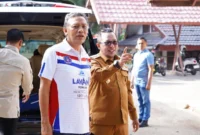 Bupati Tanah Datar Eka Putra bersama mantan Menteri Pemuda dan Olahraga Andi Alifian Mallarangeng. (Foto: Prokopim Tanah Datar)