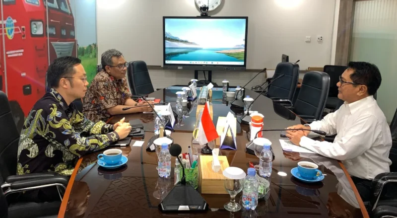 Bupati John Kenedy Azis menemui Direktur Jenderal Perkeretaapian, Ir. Allan Tandiono dan Kepala Bagian Aset dan jajaran terkait. (Foto: Kominfo Padang Pariaman)