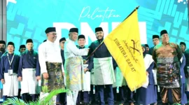 Yang di-Pertua Negeri Melaka melantik Fadly Amran sebagai Ketua DMDI Sumbar periode 2025-2030 di Hotel Santika, Jumat (8/8/2025). 