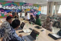 Wali Kota Padang Panjang, Hendri Arnis bersama Wakil Wali Kota, Allex Saputra melakukan audiensi dengan Wamensos, Agus Jabo Priyono, di Jakarta Selasa (26/8/2025). (Foto: Kominfo Padang Panjang)