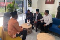 Wali Kota Padang Panjang, Hendri Arnis bersama Wakil Wali Kota Allex Saputra dan Kepala Kantor Kemenag Mukhlis M melakukan audiensi dengan Menag RI, Nasaruddin Umar, di Kantor Kemenag, Selasa (26/8/2025). (Foto: Kominfo Padang Panjang)