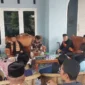 Badupari Padang, Zulhendri Ismed saat kegiatan balanjuang syukuran peringatan HUT ke-80 Kemerdekaan RI di Markas Badupari, Kelurahan Pasar Ambacang, Senin (18/8/2025). (Foto: Diskominfo Padang)