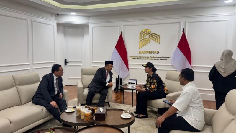 Bupati Dharmasraya, Annisa Suci Ramadhani melakukan pertemuan bersama dengan Menteri PPN/Bappenas di Jakarta, Kamis (21/8/2025). (Foto: Pemkab Dharmasraya)