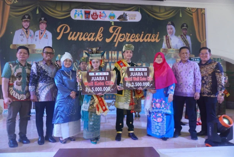 Anne Marie Kaori dan M. Aichaka terpilih jadi Wali Kota Cilik dan Wakil Wali Kota Cilik Padang 2025. (Foto: Diskominfo Padang)