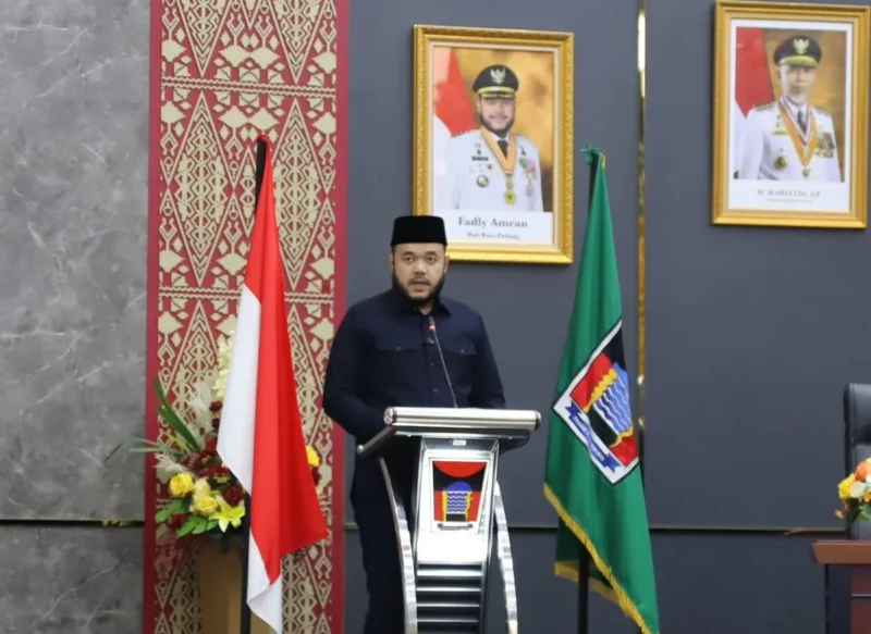Wali Kota Padang, Fadly Amran menghadiri Rapat Paripurna DPRD Padang, Kamis (28/8/2025). (Foto: Prokopim Padang)