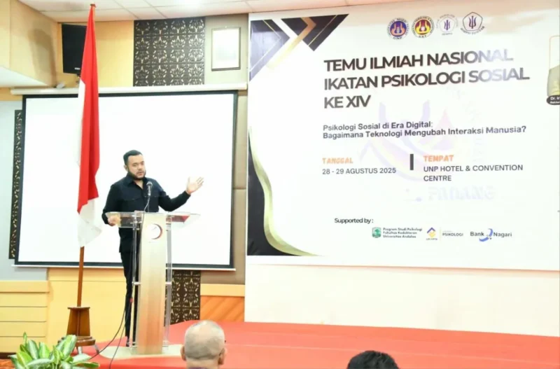Wali Kota Padang, Fadly Amran jadi keynote speaker pada Temilnas IPS ke-XIV di UNP Hotel dan Convention Center, Kamis (28/8/2025). (Foto: Prokopim Padang)