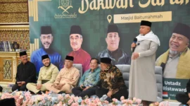 Pemko Padang menggelar Dakwah Sarumpun dalam rangka memeriahkan HJK Padang ke-356 di Masjid Baiturrahmah, Jumat (8/8/2025). (Foto: Prokopim Padang)
