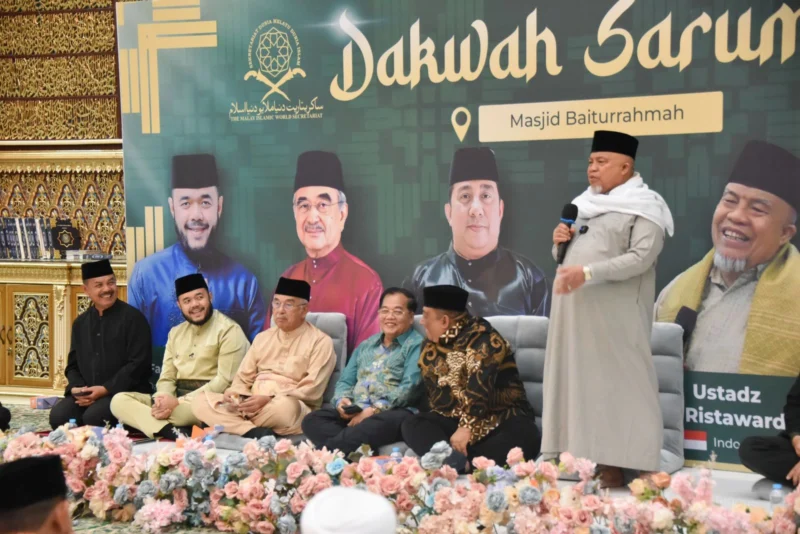 Pemko Padang menggelar Dakwah Sarumpun dalam rangka memeriahkan HJK Padang ke-356 di Masjid Baiturrahmah, Jumat (8/8/2025). (Foto: Prokopim Padang)