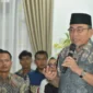 Wawako Padang, Maigus Nasir menggelar temu ramah dengan 54 anggota Paskibraka Padang 2025 di kediaman resminya, Selasa (12/8/2025). (Foto: Prokopim Padang)