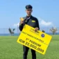 Atlet Kota Padang, Iqbal Saputra berhasil menjuarai Half Marathon Bali 21 km dalam ajang Maybank Bali International Marathon 2025 di Bali, Minggu (24/8/2025). (Foto: Prokopim Padang)