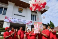 Wali Kota Pariaman, Yota Balad melaunching Koperasi Merah Putih se-Kota Pariaman di halaman Balai Kota Pariaman, Jumat (29/8/2025). (Foto: Kominfo Pariaman)