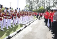 Wali Kota Pariaman, Yota Balad melepas 36 Pocil Polres Pariaman untuk mengikuti lomba Pocil tingkat Sumbar di halaman Balai Kota Pariaman, Jumat (29/8/2025). (Foto: Kominfo Pariaman)