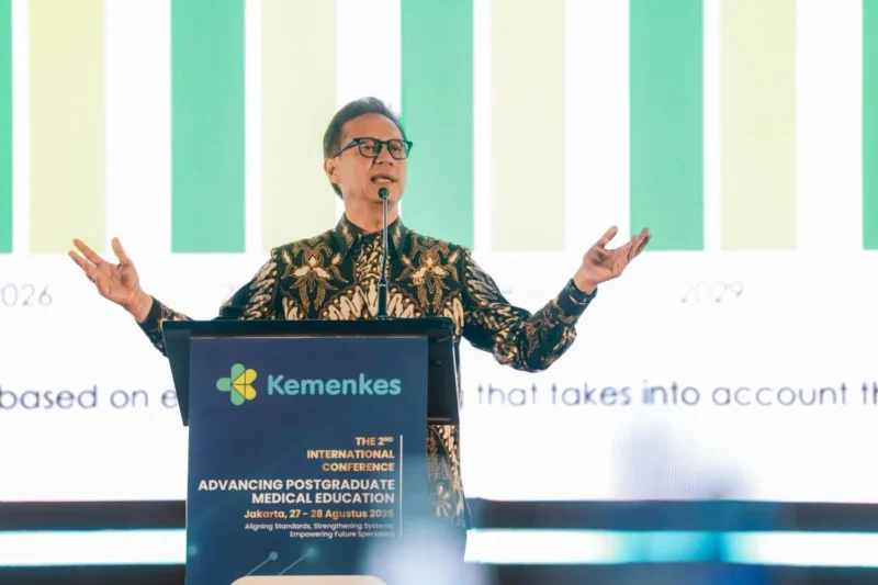 Menkes Budi Gunadi Sadikin saat membuka The 2nd International Conference on Advancing PGME 2025 di Hotel Raffles Jakarta, Rabu (27/8). (Foto: Kemenkes)