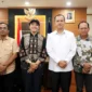 Bupati Dharmasraya Annisa Suci Ramadhani bertemu Menteri Transmigrasi Muhammad Iftitah Sulaiman Suryanagara di Jakarta, Selasa (26/8). (Foto: Pemkab Dharmasraya)
