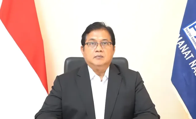 Wakil Ketua Umum PAN, Viva Yoga Mauladi menyampaikan siaran pers pada Minggu (31/8/2025). (Foto: IG @amanatnasional)