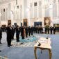 
Presiden RI Prabowo Subianto melantik sejumlah pejabat baru yang akan memimpin badan-badan strategis negara di Istana Negara, Jakarta, Senin (25/8/2025). (Foto: BPMI Setpres) 