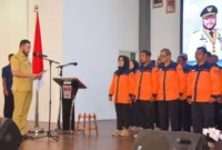 Wali Kota Padang Fadly Amran mengukuhkan Pengurus FKSB Padang Periode 2025–2030 di Gedung Bagindo Aziz Chan Youth Center, Selasa (19/8/2025).