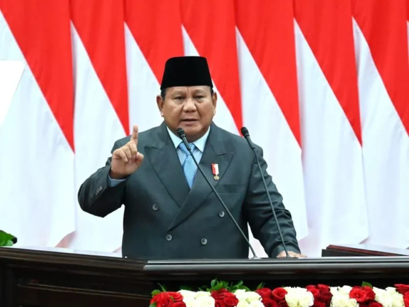 Presiden Prabowo Subianto menegaskan komitmennya mengelola APBN secara efisien, transparan, dan tepat sasaran. (Foto: BPMI Setpres)