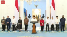 Presiden Prabowo Subianto didampingi pimpinan lembaga negara dan ketua umum partai politik menyampaikan keterangan pers di Istana Merdeka, Jakarta, Minggu (31/8/2025). (Foto: Sekretariat Presiden)