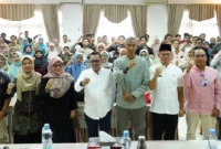 Bupati Tanah Datar Eka Putra membuka Rakor SLRT dan Sosialisasi DTSEN di Aula Kantor PKK Tanah Datar, Jumat (22/8/2025). (Foto: Prokopim Tanah Datar)