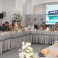 Pemko Padang menggelar Rapat Pengendalian Inflasi di Gedung Putih Rumah Dinas Wali Kota, Selasa (26/8/2025). (Foto: Diskominfo Padang)
