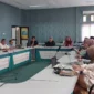 Ketua TP-PKK Pasbar), Ny. Sifrowati Yulianto saat Rakor persiapan di Aula Bappelitbangda Pasbar, Jumat (1/8/2025). (Foto: Diskominfo Pasbar)