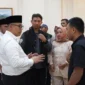 Wako Padang Panjang Hendri Arnis menerima audiensi 190 THL R4 yang dirumahkan di Pendopo Rumah Dinas, Rabu (6/8/2025). (Foto: Kominfo Padang Panjang)