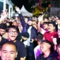 Wali Kota Padang Fadly Amran membaur bersama warga dalam Event Xploria Padang 2025 di GOR H. Agus Salim, Jumat (8/8/2025).