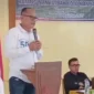 Anggota DPRD Pessel Novermal Yuska saat memberikan sambutan. (Foto: Dok Novermal)