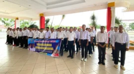 Sebanyak 92 pemuda asal Pasbar diberangkatkan untuk mengikuti pelatihan Satpam Kualifikasi Gada Pratama di PT Raja Perkasa Sakti, Pekanbaru, Jumat (15/8/2025). (Foto: Diskominfo Pasbar)