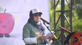 Kepala BPBPK Sumbar, Maria Doeni Isa memberikan sambutan pada acara Mamilah Fest 2025 di Taman Museum Adityawarman, Sabtu (16/8/2025). (Foto: Diskominfo Padang)
