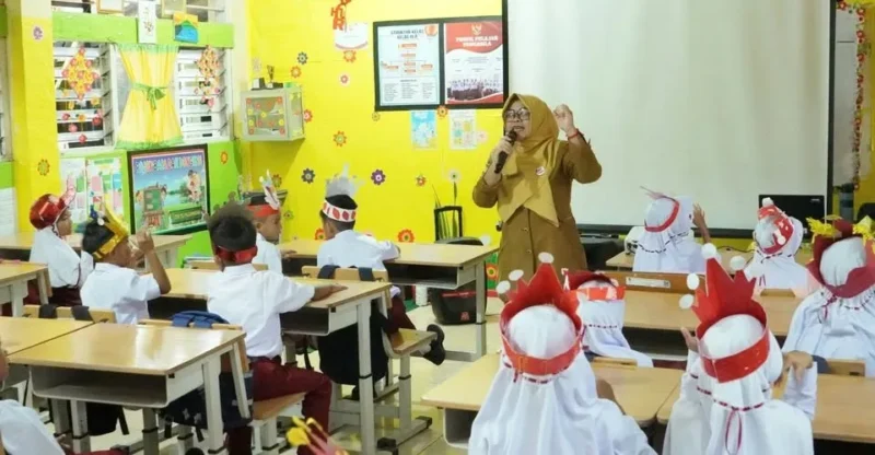 Dinas Pendidikan Kota Padang memutuskan seluruh siswa dari jenjang PAUD hingga SMP belajar dari rumah pada Senin (1/9/2025). (Foto: Diskominfo Padang)
