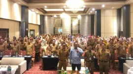 Sosialisasi Perpres Nomor 46 Tahun 2025 dan Implementasi Pekerjaan Konstruksi dalam Katalog Inaproc Versi 6 di Hotel Axana, Selasa (19/8/2025). (Foto: Diskominfo Padang)