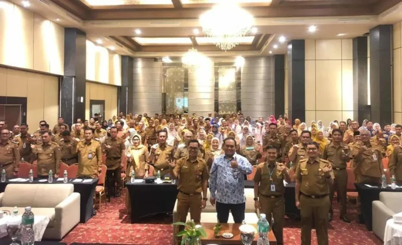 Sosialisasi Perpres Nomor 46 Tahun 2025 dan Implementasi Pekerjaan Konstruksi dalam Katalog Inaproc Versi 6 di Hotel Axana, Selasa (19/8/2025). (Foto: Diskominfo Padang)