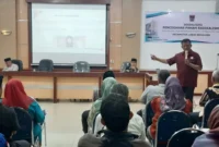 Penyampaian materi dari narasumber dalam Sosialisasi Pencegahan Paham Radikalisme dan Upaya Pencegahannya di Aula Kantor Camat Lubeg, Selasa (19/8/2025). 