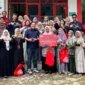 Telkomsel menyalurkan bantuan perangkat medis dan layanan konektivitas Telkomsel Orbit ke Puskesmas Simpang Tonang, Kabupaten Pasaman. (Foto: Telkomsel)