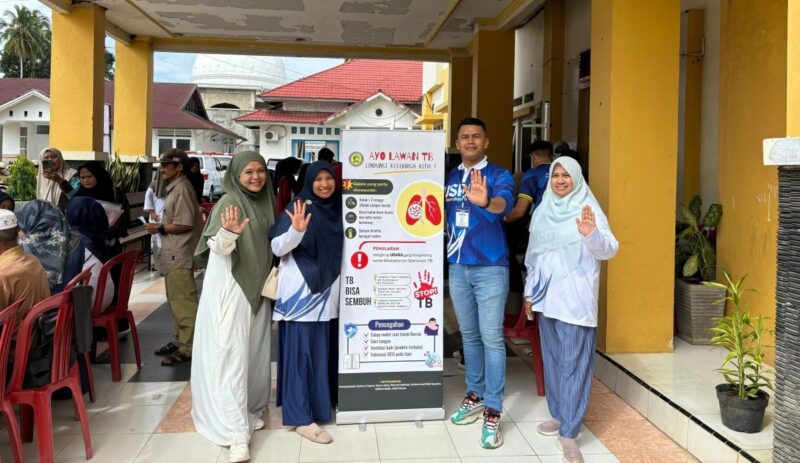 Edukasi “Ayo Lawan TB” di Puskesmas Sangir. (Foto: Dok Pribadi)
