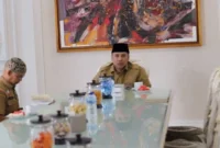 Wali Kota Padang Panjang, Hendri Arnis mengikuti Sosialisasi Optimalisasi Penyelesaian Kerugian Negara/Daerah yang digelar BPK Perwakilan Sumbar, Selasa (19/8/2025). (Foto: Kominfo Padang Panjang)