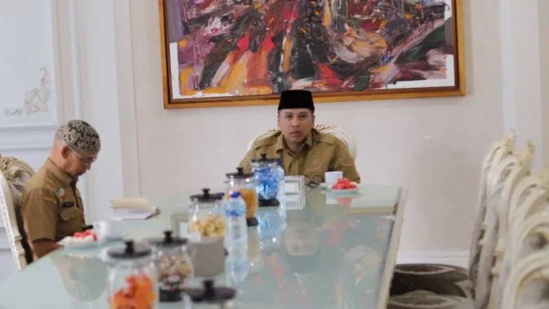 Wali Kota Padang Panjang, Hendri Arnis mengikuti Sosialisasi Optimalisasi Penyelesaian Kerugian Negara/Daerah yang digelar BPK Perwakilan Sumbar, Selasa (19/8/2025). (Foto: Kominfo Padang Panjang)