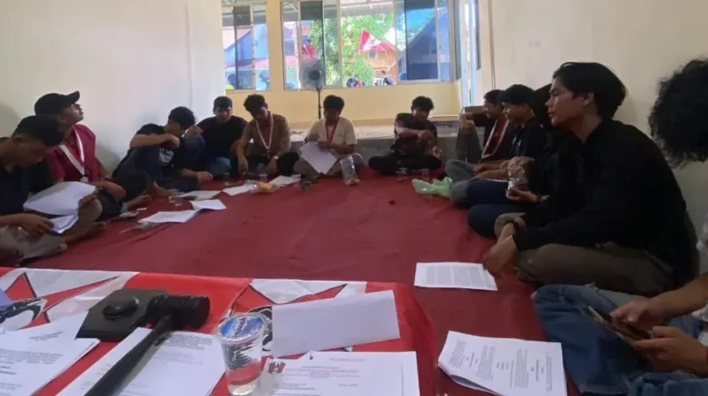 Peserta Konfercablub DPC GMNI Padang mengikuti kegiatan pada 4–6 Agustus 2025 di Sekretariat Bersama DPD GMNI Sumbar. (Foto: Dok DPC GMNI Padang)