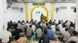 Kapolda Sumbar, Irjen Pol Gatot Tri Suryanta saat menyampaikan arahan. (Foto: Dok Humas Polres Pessel)