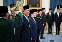 Presiden Prabowo Subianto melantik dua jabatan menteri dan tiga wakil menteri Kabinet Merah Putih sisa masa jabatan 2024-2029 di Istana Negara, Jakarta, pada Rabu (17/9/2025). (Foto: BPMI Setpres)