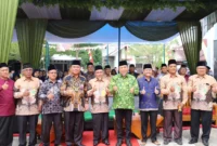 Wakil Wali Kota Padang, Maigus Nasir menghadiri Semarak Maulid Nabi Muhammad SAW 1447 H yang digelar BKS TPQ-TQA di Masjid Baiturrahman, Kuranji, Minggu (14/9/2025). (Foto: Prokopim Padang)