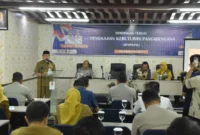 Wakil Wali Kota Padang, Maigus Nasir membuka Bimtek Jitu Pasna di Kawana Hotel, Padang, Selasa (2/9/2025). (Foto: Prokopim Padang)