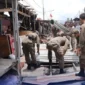 Petugas Satpol PP Padang membongkar bangunan liar di kawasan Pasar Pagi Parak Laweh, Rabu (24/9/2025). (Foto: Humas Satpol PP Padang)