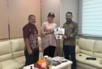 Bupati Dharmasraya, Annisa Suci Ramadhani bertemu Anggota DPR RI dari Fraksi Golkar Zigo Rolanda di Jakarta, Selasa (23/9/2025). (Foto: Pemkab Dharmasraya)
