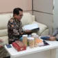 Bupati Padang Pariaman, John Kenedy Azis melakukan audiensi dengan anggota Komisi V sekaligus anggota Badan Anggaran DPR RI, Zigo Rolanda di Ruang Komisi V DPR RI, Senin (15/9/2025). (Foto: Kominfo Padang Pariaman)