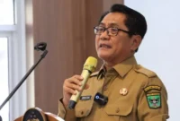 Bupati Padang Pariaman, John Kenedy Azis memberikan sambutan saat Rakor di Aula Polres Padang Pariaman, Senin (1/9). (Foto: Kominfo Padang Pariaman)