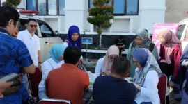 Pemko Pariaman menggelar kegiatan Cek Kesehatan Gratis (CKG) bagi masyarakat, ASN, dan non-ASN di halaman Balaikota Pariaman, Jumat (26/9/2025). (Foto: Kominfo Pariaman)